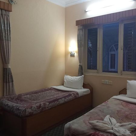 Hotel Celestyinn Pokhara Ngoại thất bức ảnh